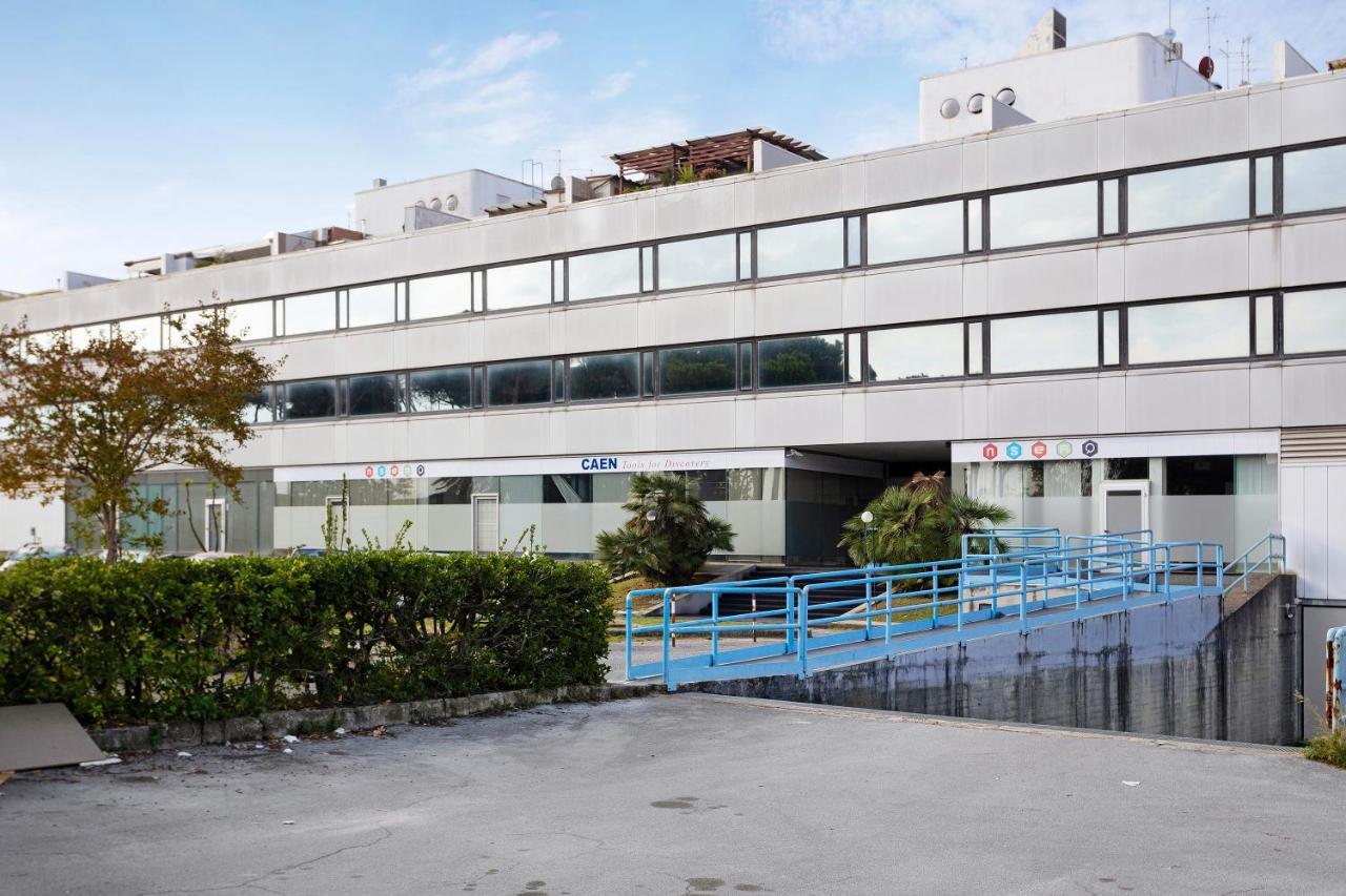 Attico Con Terrazza A Viareggio Apartment ภายนอก รูปภาพ