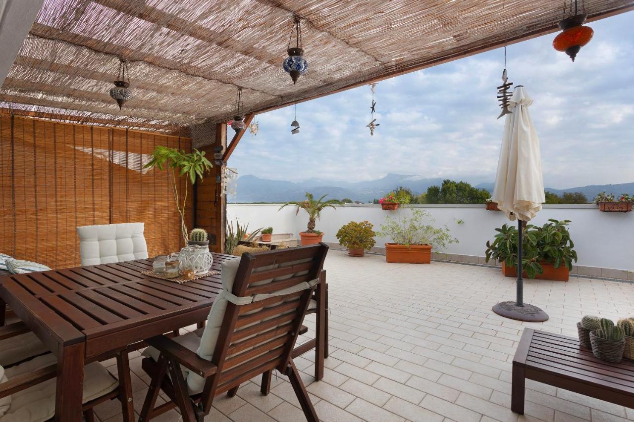 Attico Con Terrazza A Viareggio Apartment ภายนอก รูปภาพ