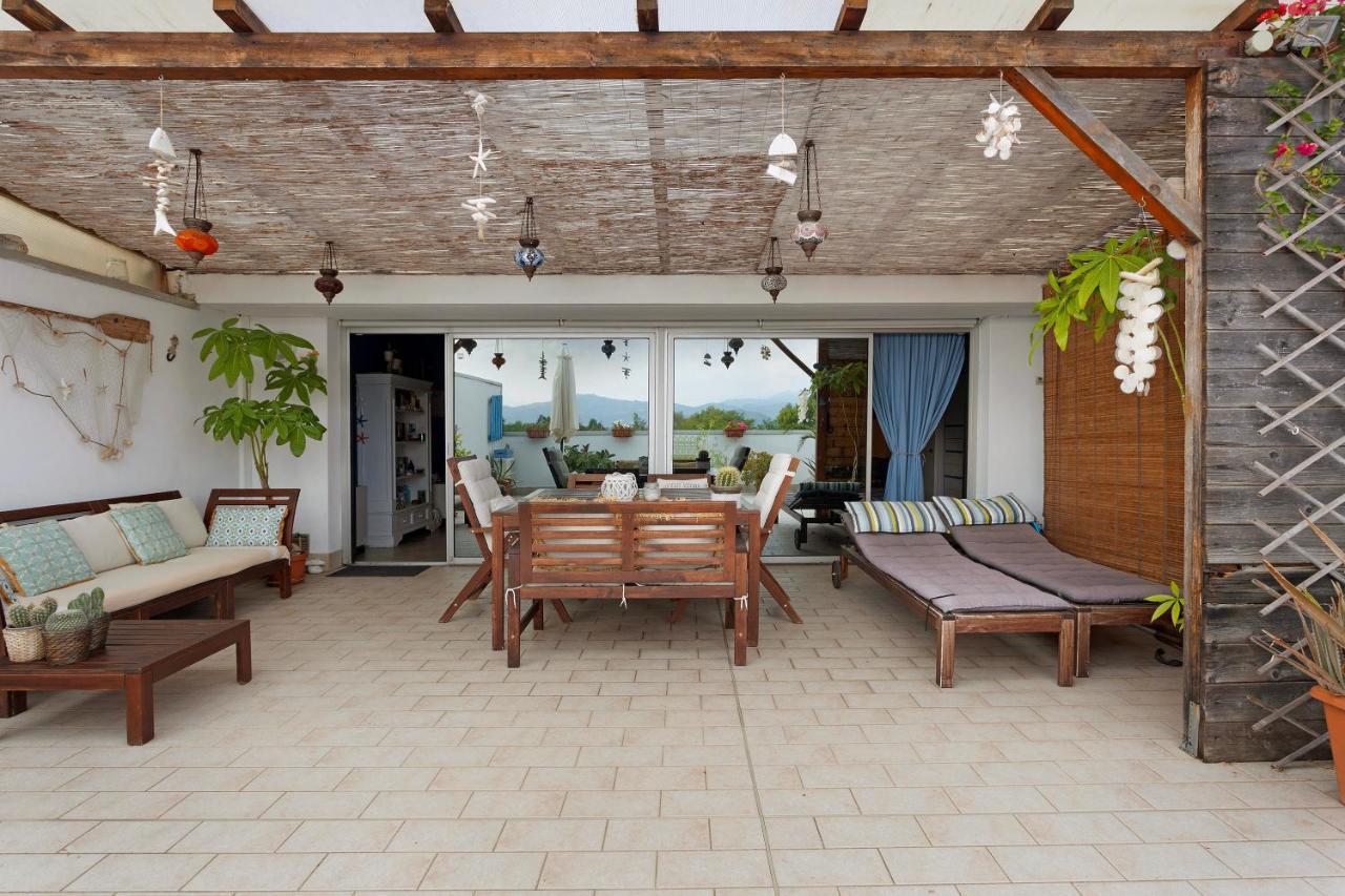 Attico Con Terrazza A Viareggio Apartment ภายนอก รูปภาพ